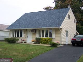 2815 Nature Road Philadelphia, PA 19154 - Photo 1 of 4 Gallery Image 1