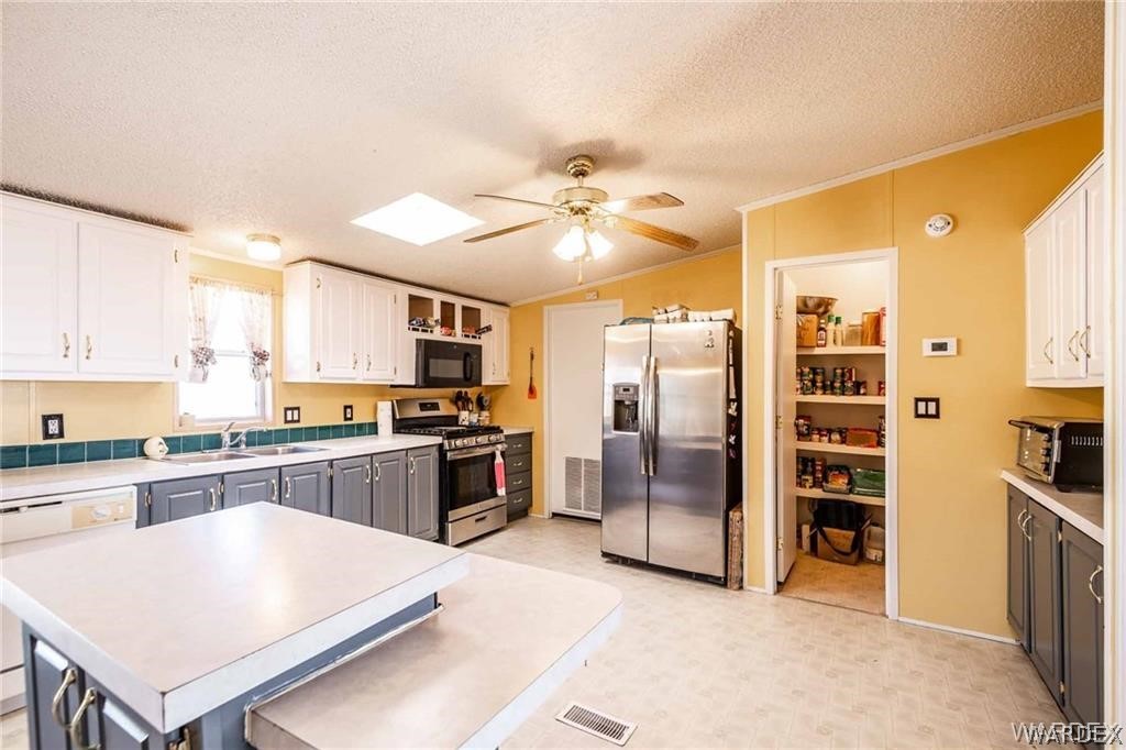 3732 Bibo Road Golden Valley, AZ 86413 - Photo 7 of 31