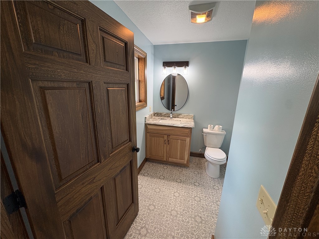 8853 Graw Road Arcanum, OH 45304 - Photo 4 of 98