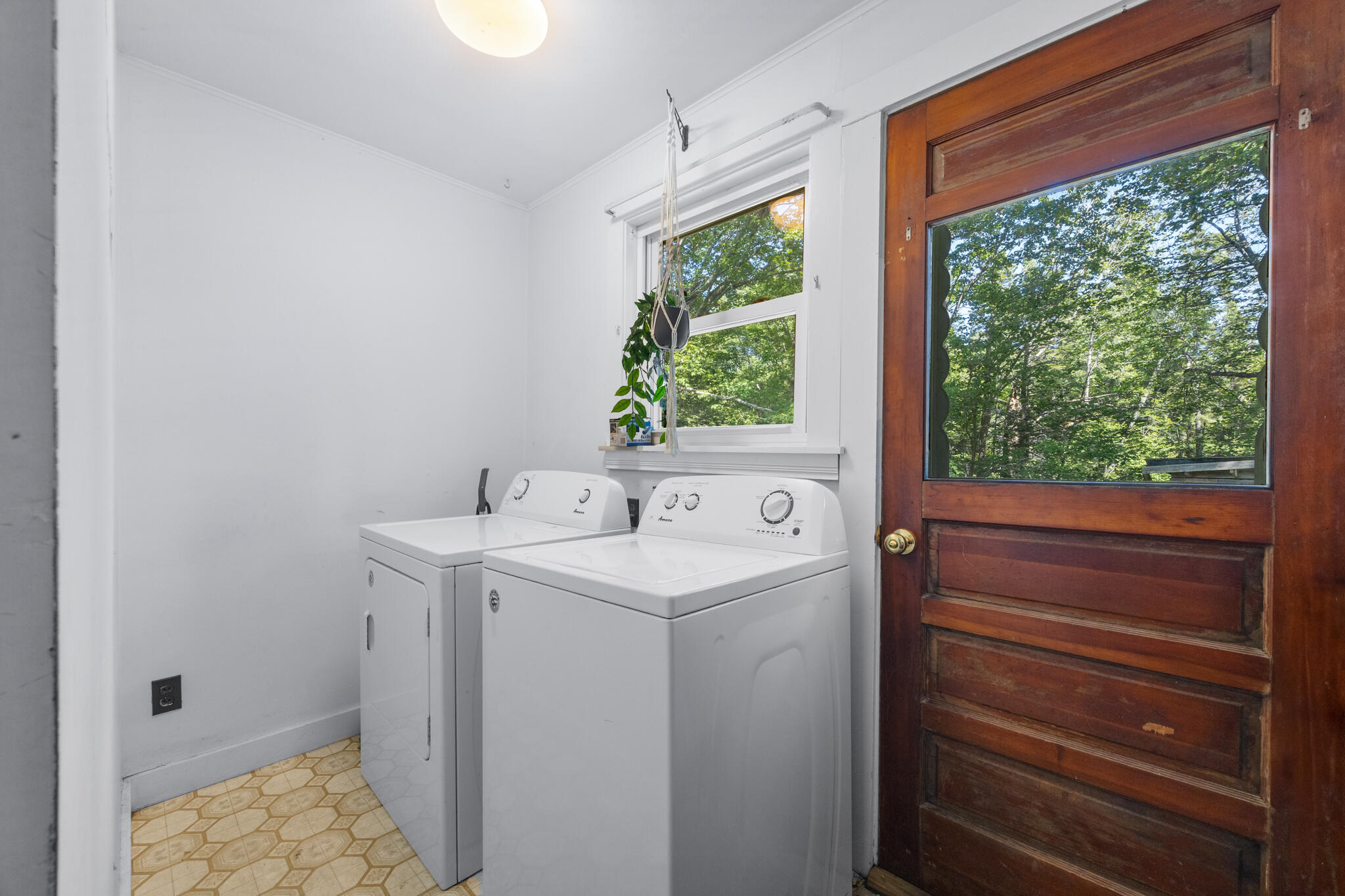 113 Bass Harbor Road Southwest Harbor, ME 04679 - Photo 21 of 67 store-39