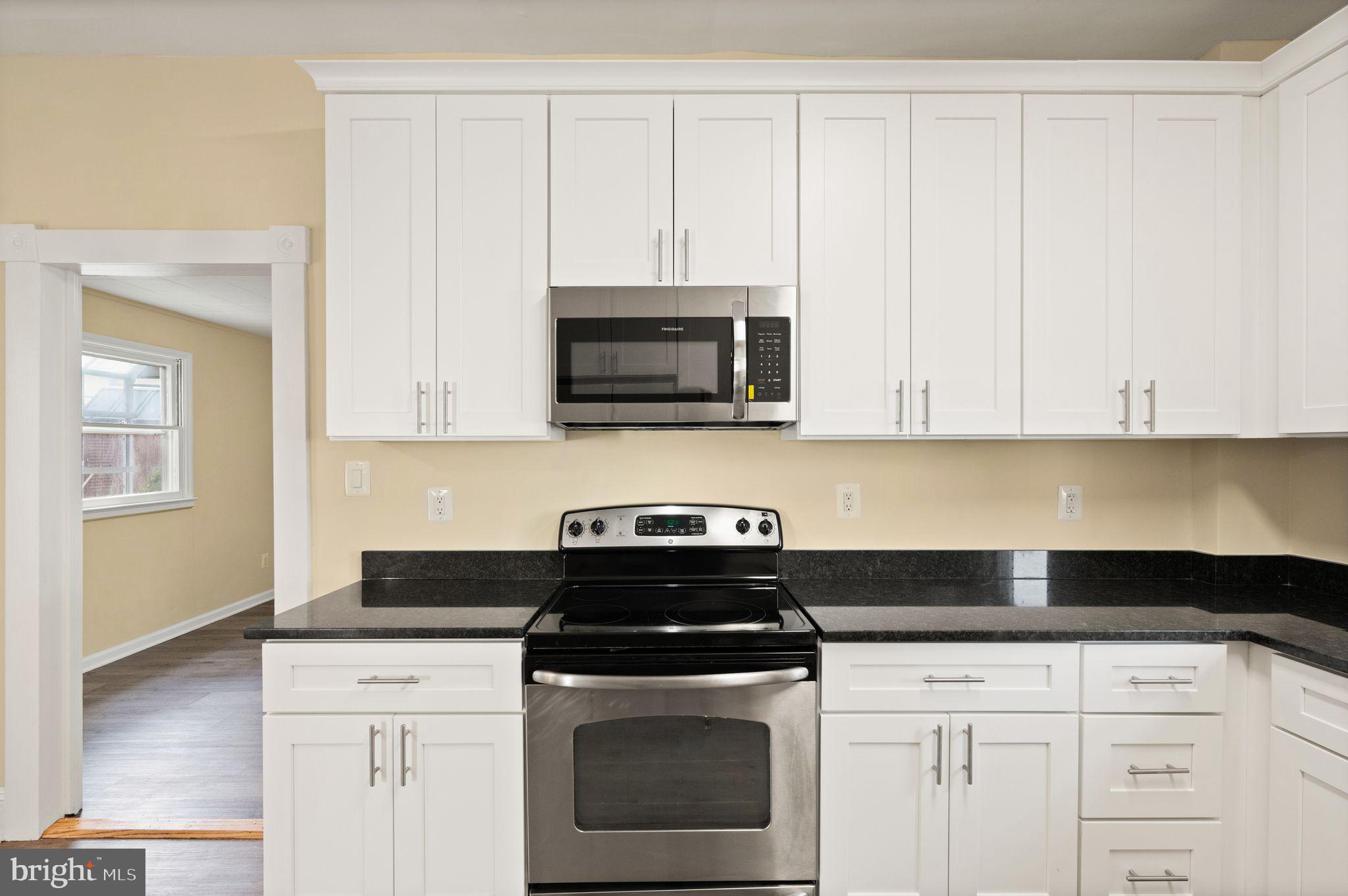 112 Rice Street Berryville, VA 22611 - Photo 19 of 63 New Cabinets and Appliances