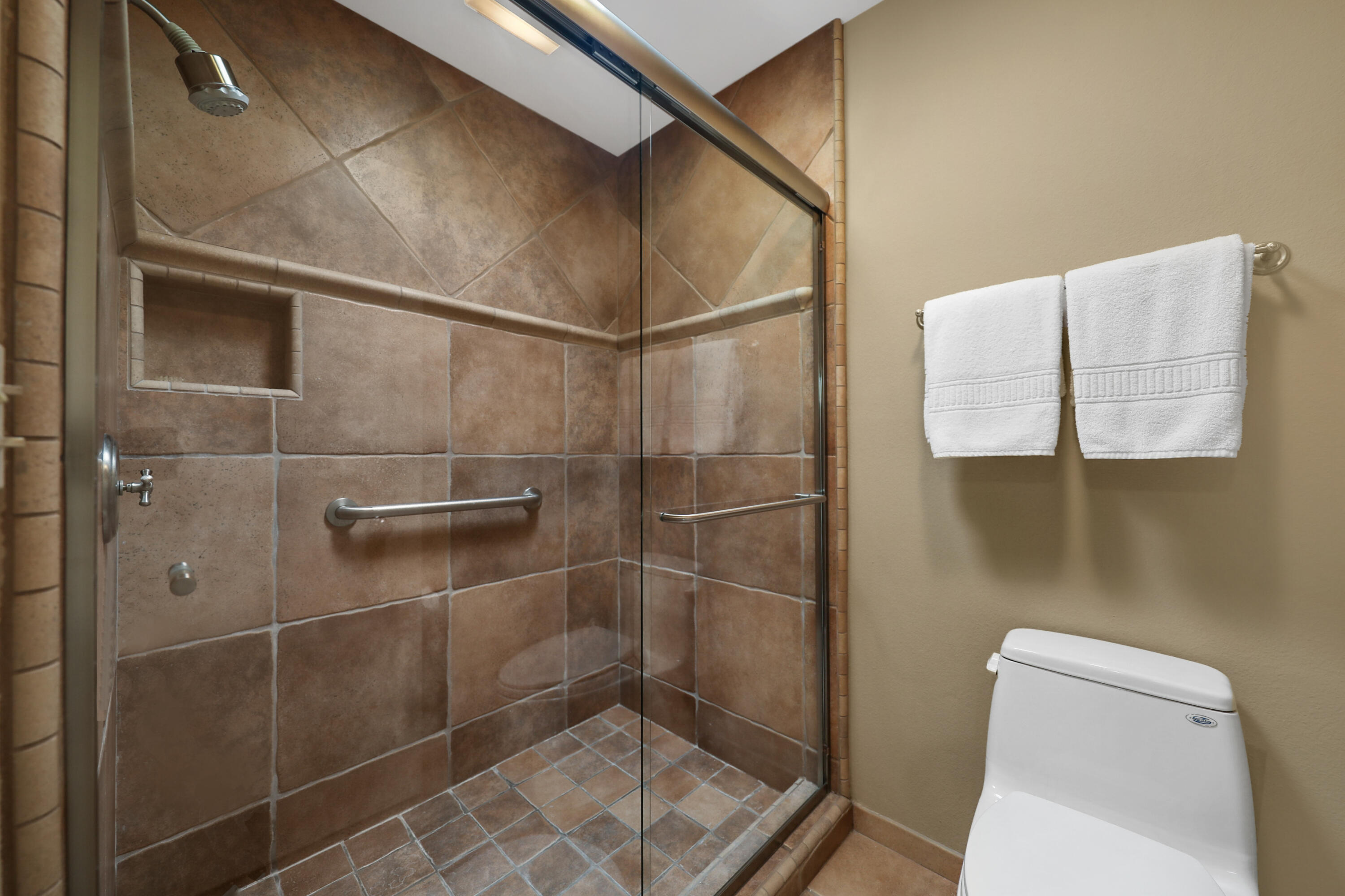 77775 Seminole Road Indian Wells, CA 92210 - Photo 27 of 49 Guest Bath