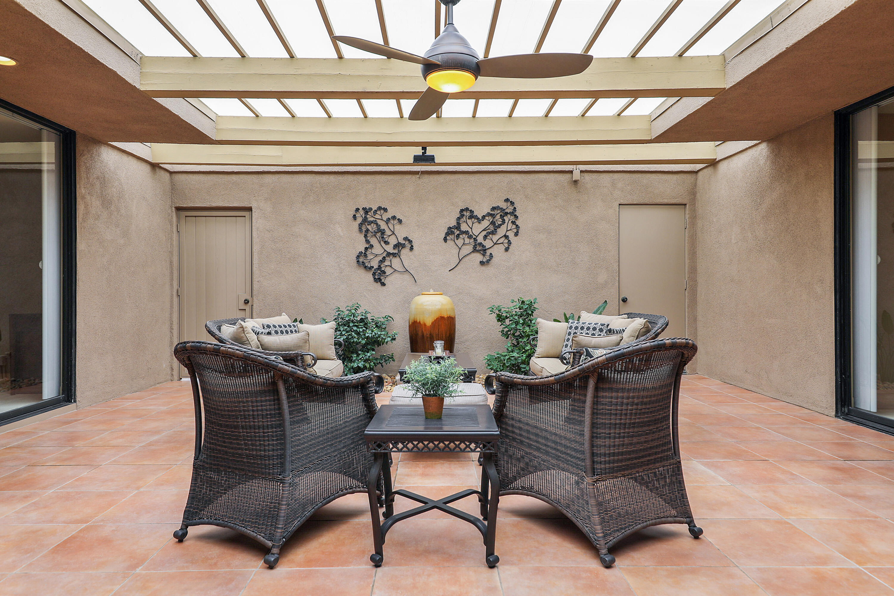 77775 Seminole Road Indian Wells, CA 92210 - Photo 32 of 49 Atrium