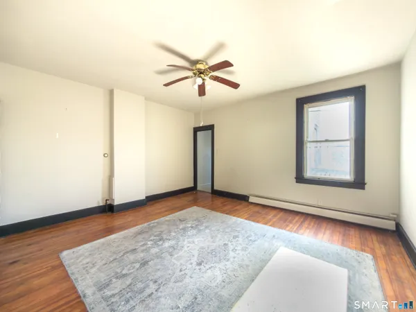 $1,850 | 223 Norwich Avenue, Norwich, CT 06380