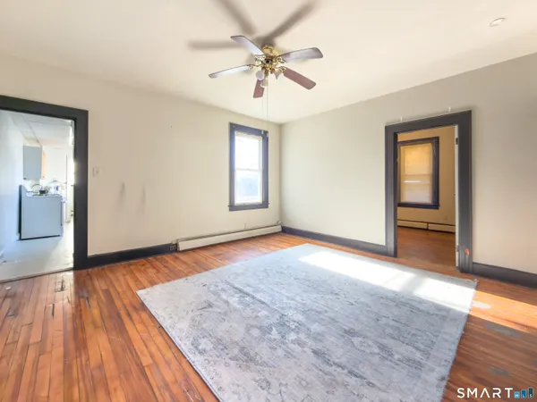 $1,850 | 223 Norwich Avenue, Norwich, CT 06380