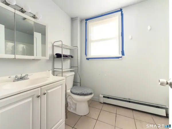 $1,850 | 223 Norwich Avenue, Norwich, CT 06380