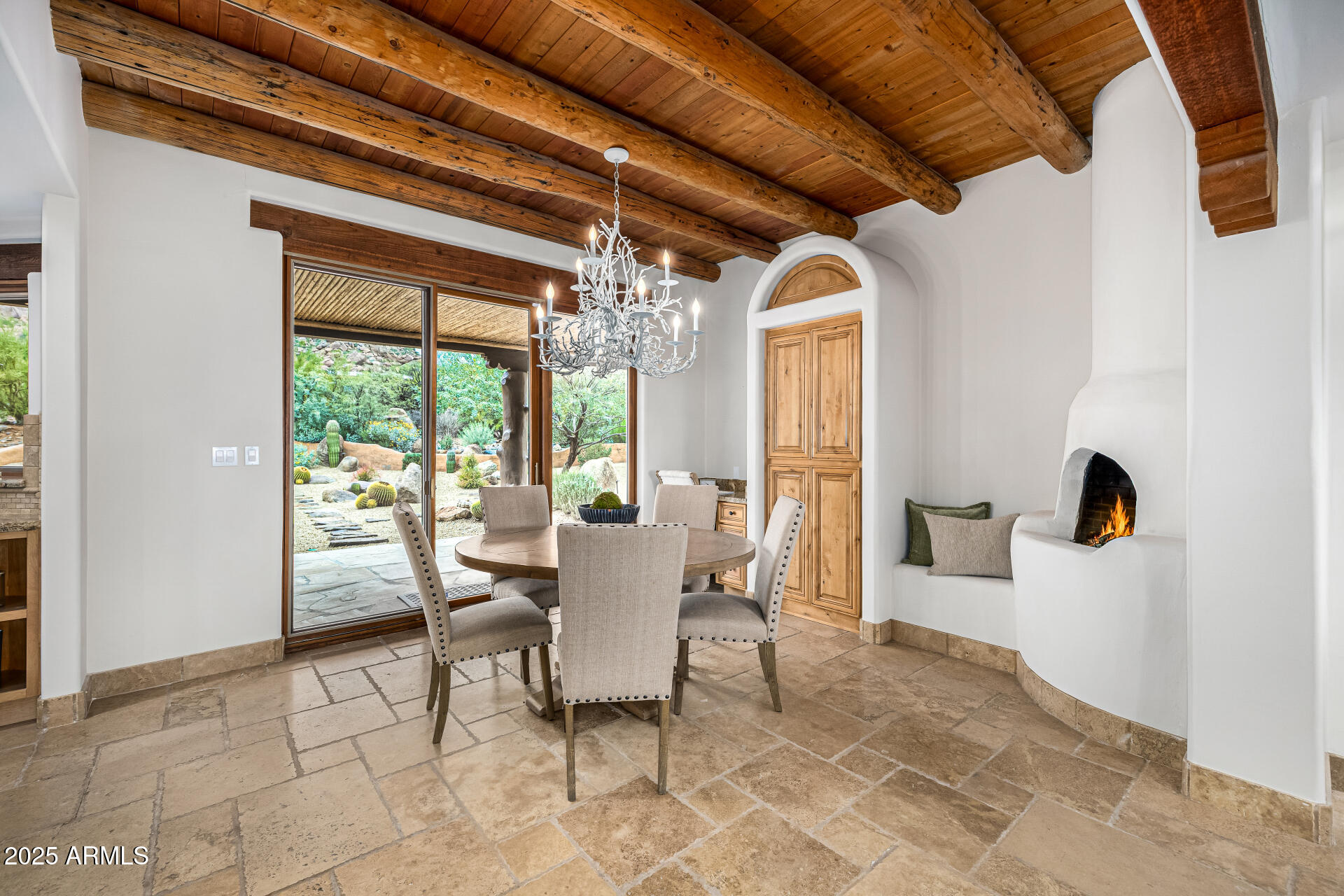 34877 North Ridgeway Drive Carefree, AZ 85377 - Photo 19 of 55 Fireplace Breakfast Nook