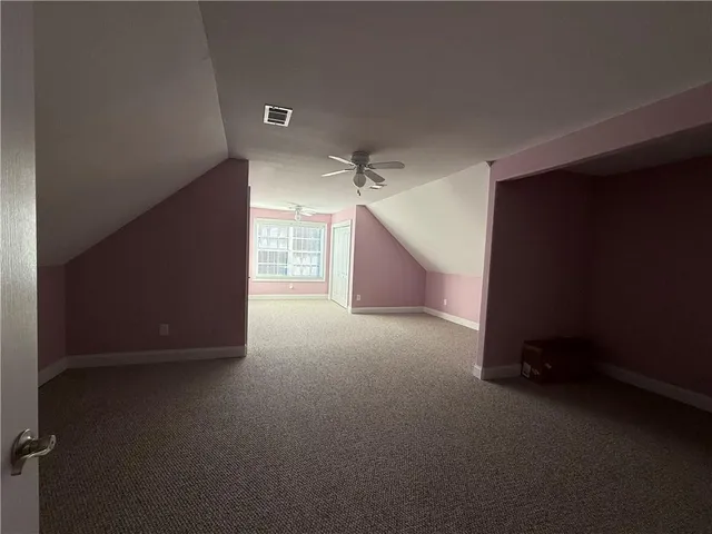 a view of empty room with window