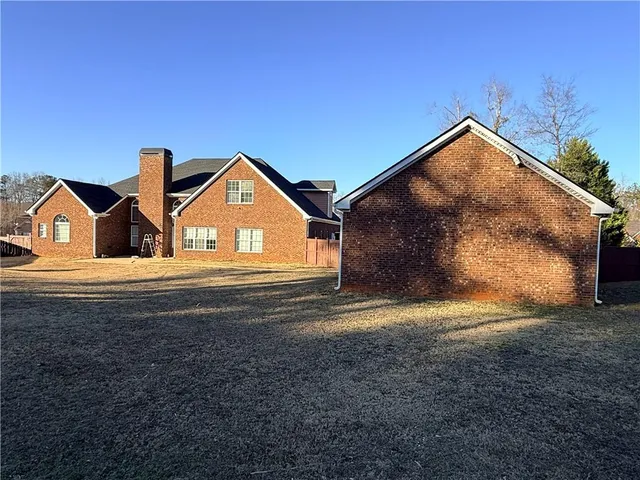 a view of an entrance to house