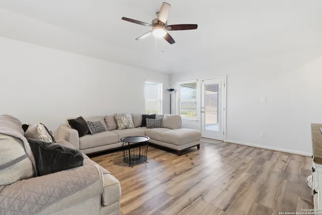 $2,250 | 1308 Lydian Broom, San Antonio, TX 78245