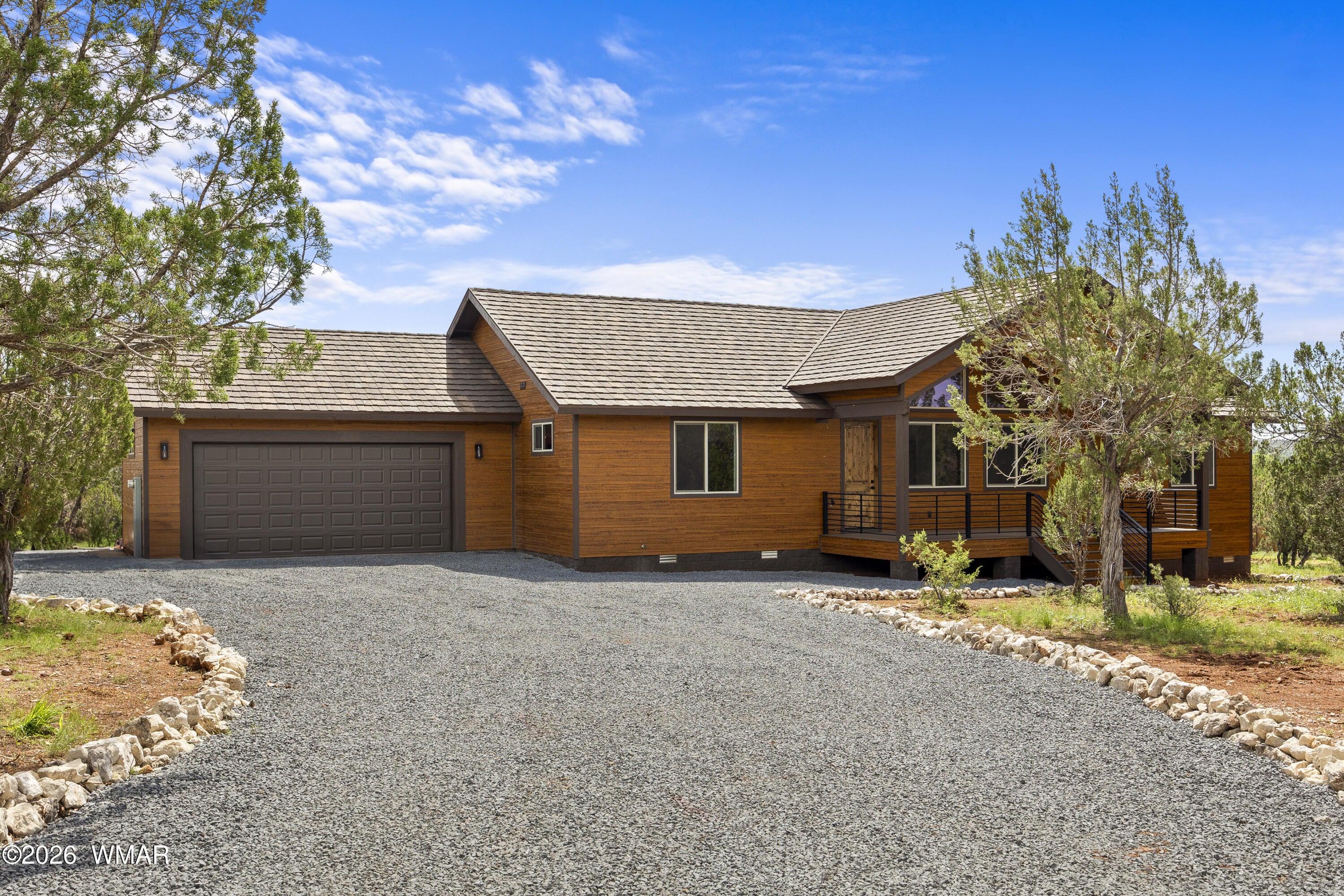 2747 Apollo Circle Overgaard, AZ 85933 - Photo 2 of 27 Gallery Image 2