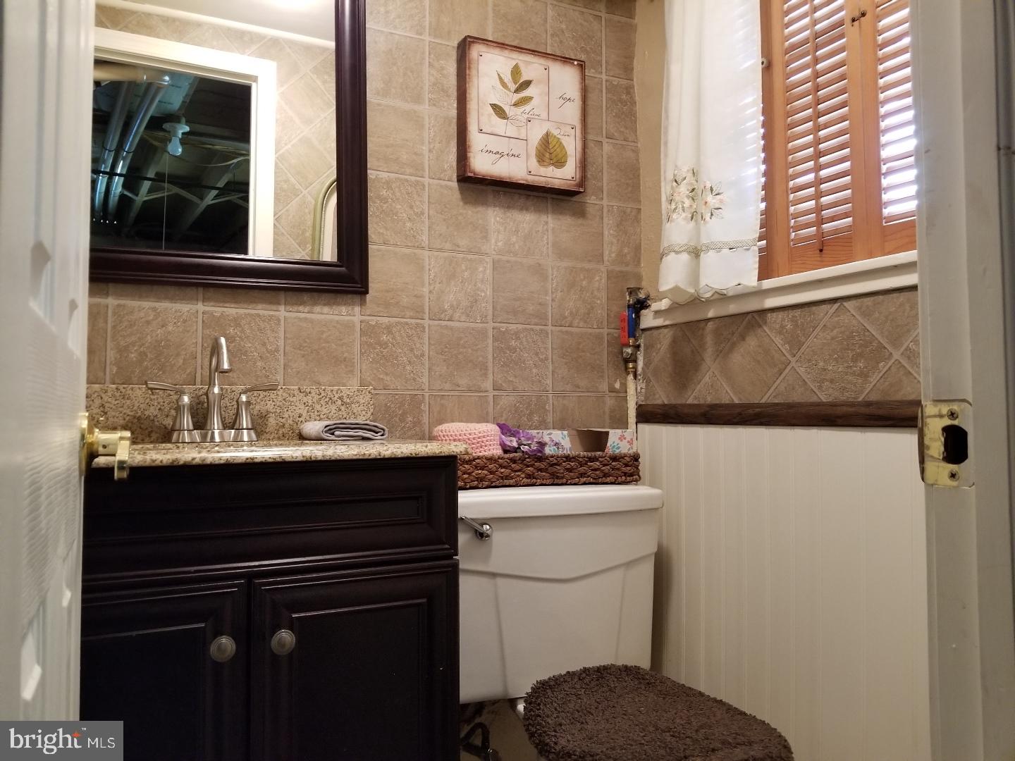 11030 Knights Road Philadelphia, PA 19154 - Photo 17 of 24 Bathroom