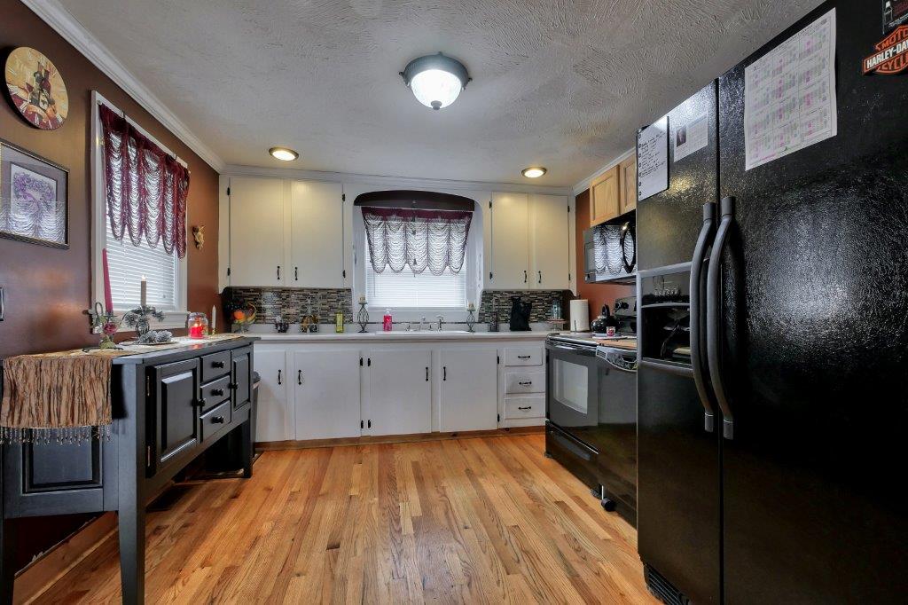 58 Fairview Avenue Nashua, NH 03060 - Photo 12 of 29