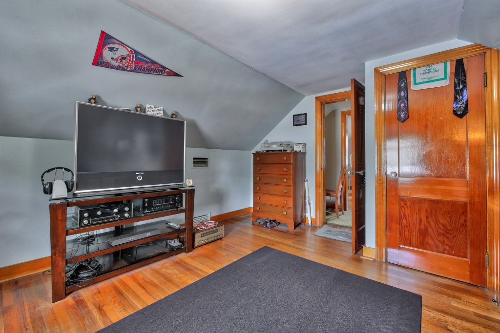 58 Fairview Avenue Nashua, NH 03060 - Photo 25 of 29