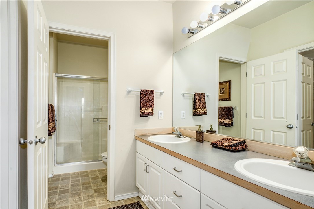 14130 Southeast 171st Way, Unit D105 Renton, WA 98058 - Photo 14 of 25 Gallery Image 14