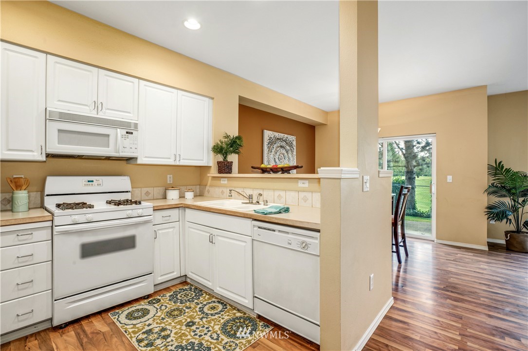 14130 Southeast 171st Way, Unit D105 Renton, WA 98058 - Photo 9 of 25 Gallery Image 9