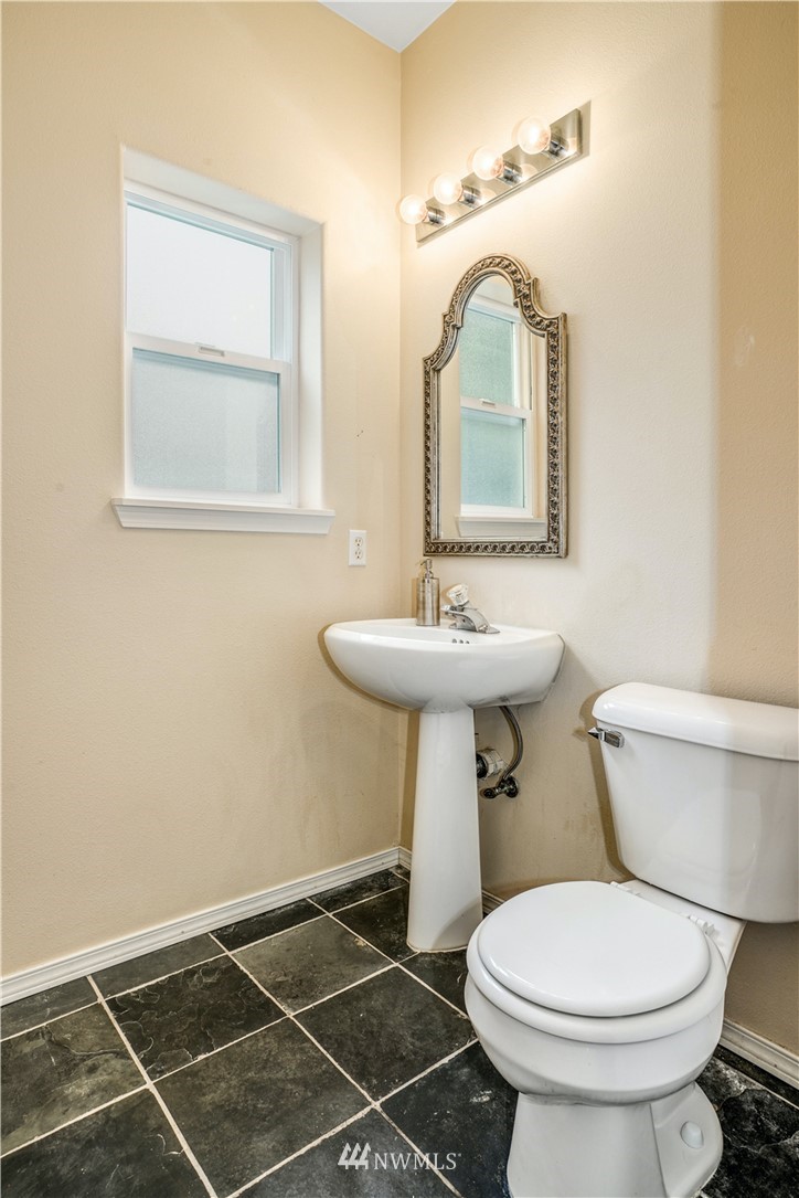 14130 Southeast 171st Way, Unit D105 Renton, WA 98058 - Photo 10 of 25 Gallery Image 10
