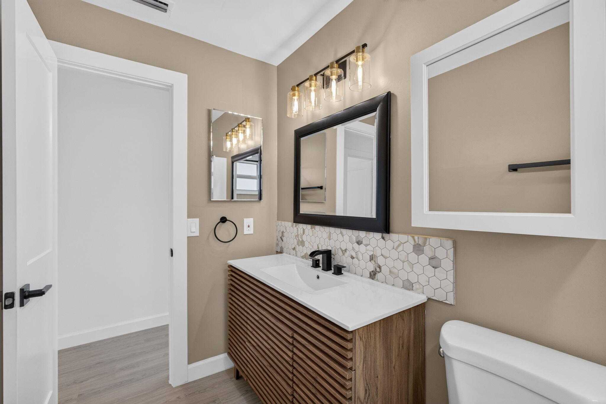 665 West 7th Street Riviera Beach, FL 33404 - Photo 29 of 62 35-web-or-mls-5D1A9328