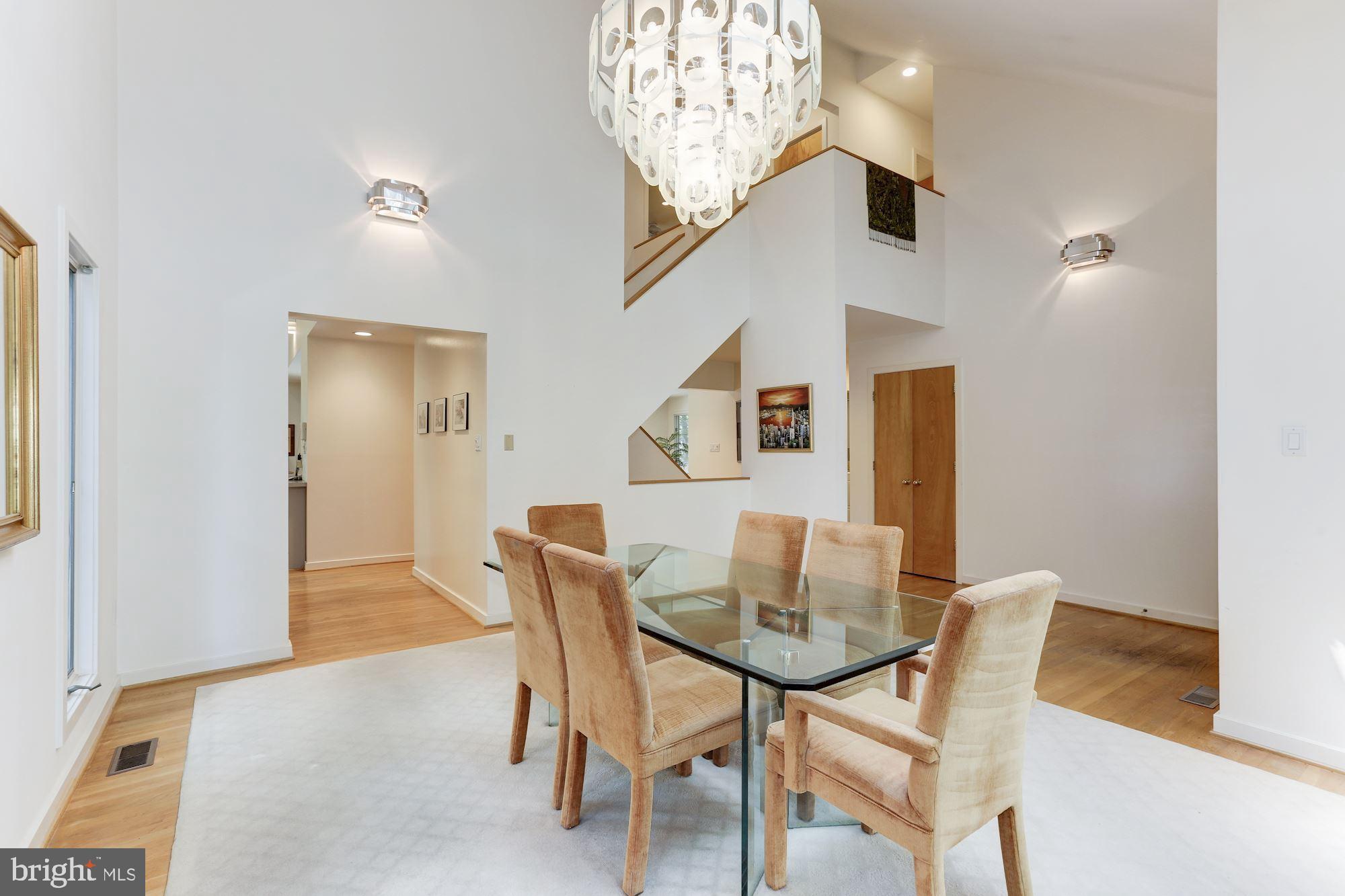 11593 Lake Newport Road Reston, VA 20194 - Photo 14 of 82
