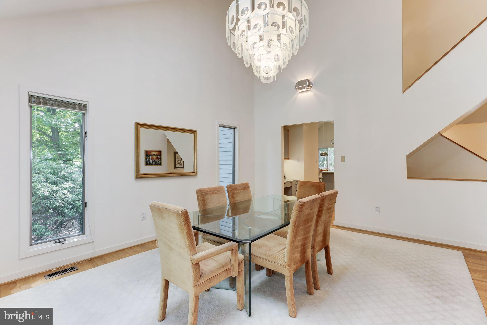 11593 Lake Newport Road Reston, VA 20194 - Photo 16 of 82