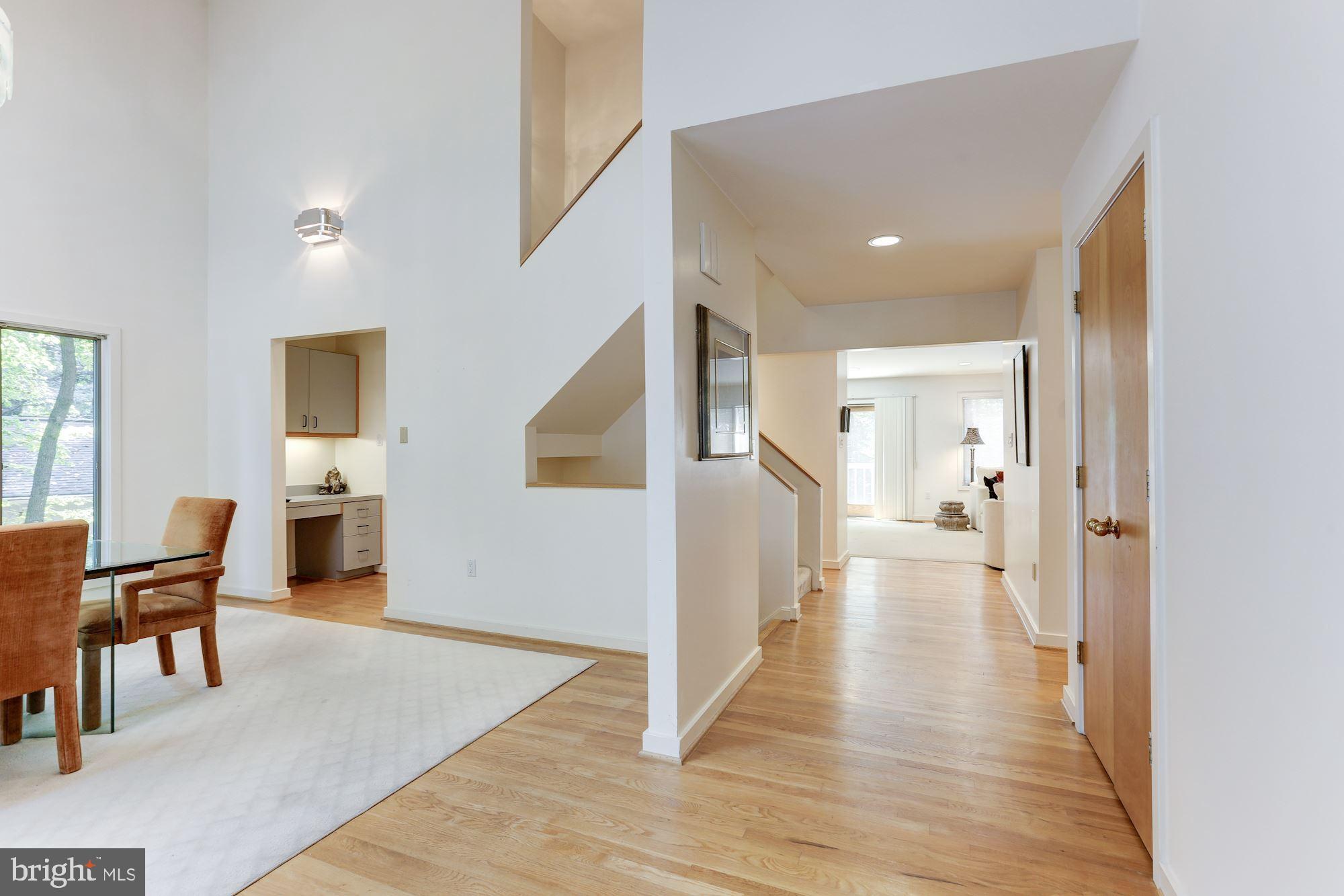 11593 Lake Newport Road Reston, VA 20194 - Photo 17 of 82