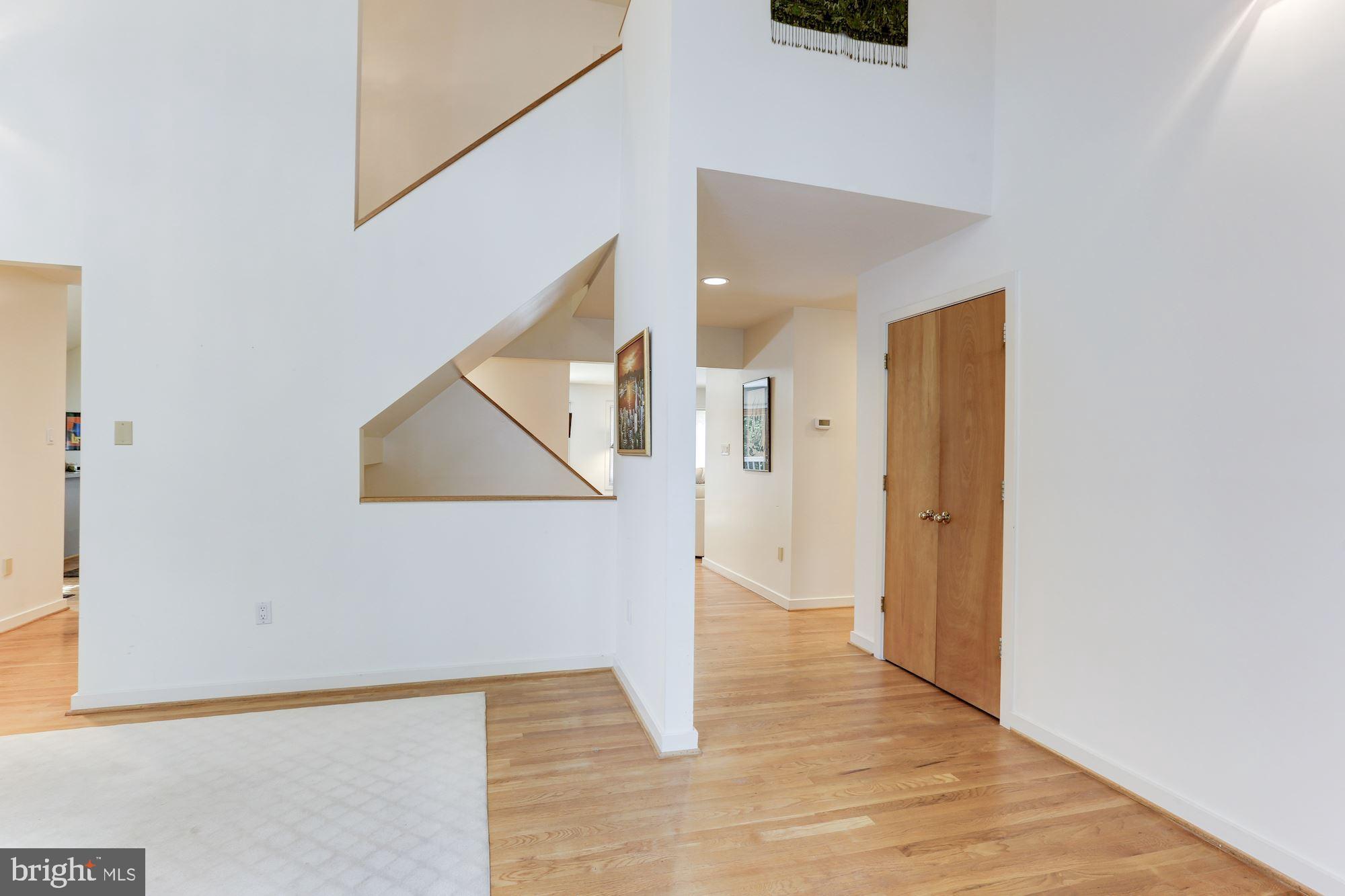 11593 Lake Newport Road Reston, VA 20194 - Photo 19 of 82