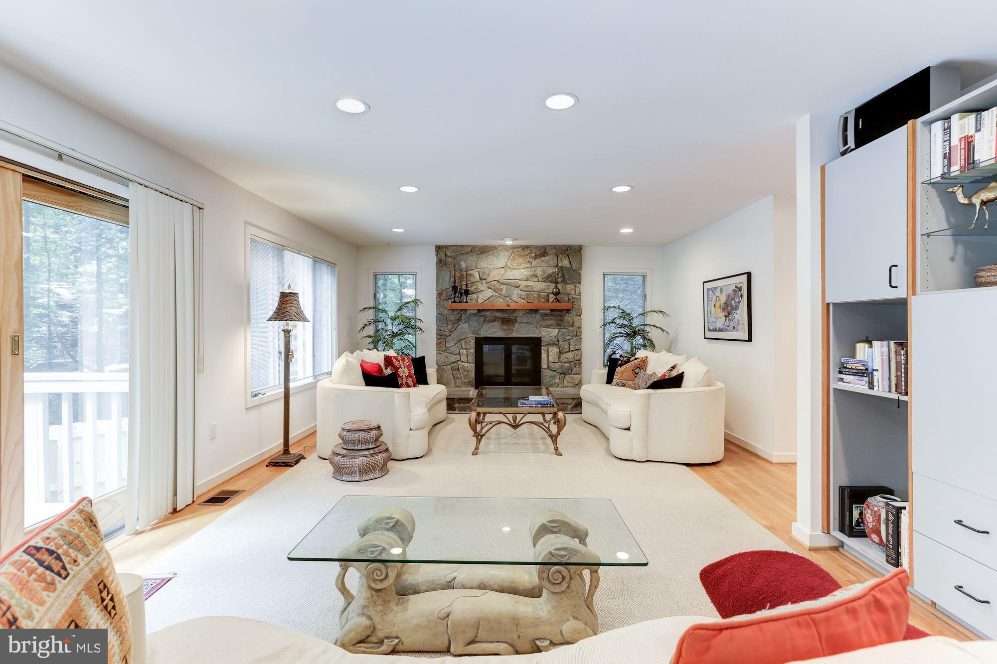 11593 Lake Newport Road Reston, VA 20194 - Photo 34 of 82