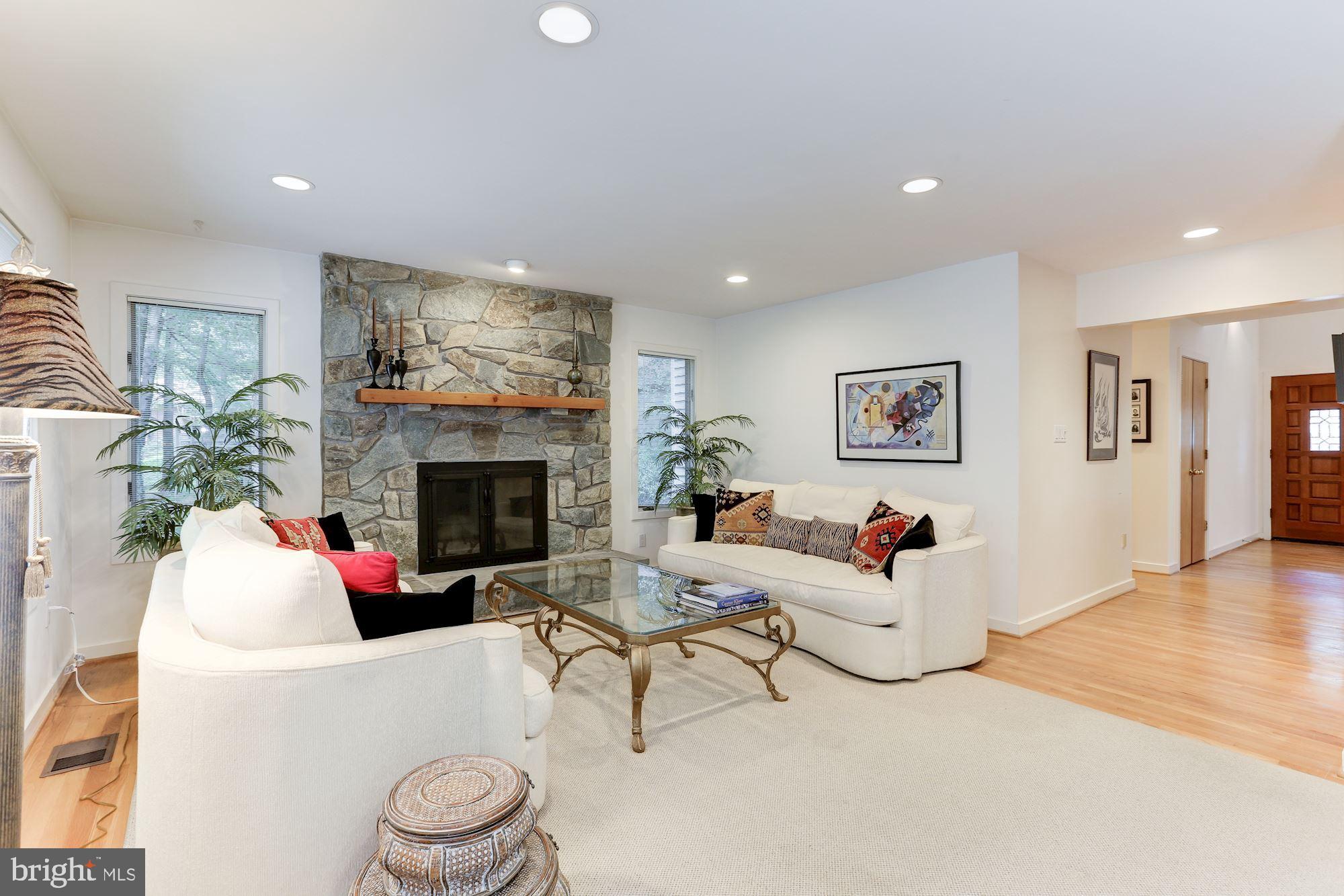 11593 Lake Newport Road Reston, VA 20194 - Photo 35 of 82