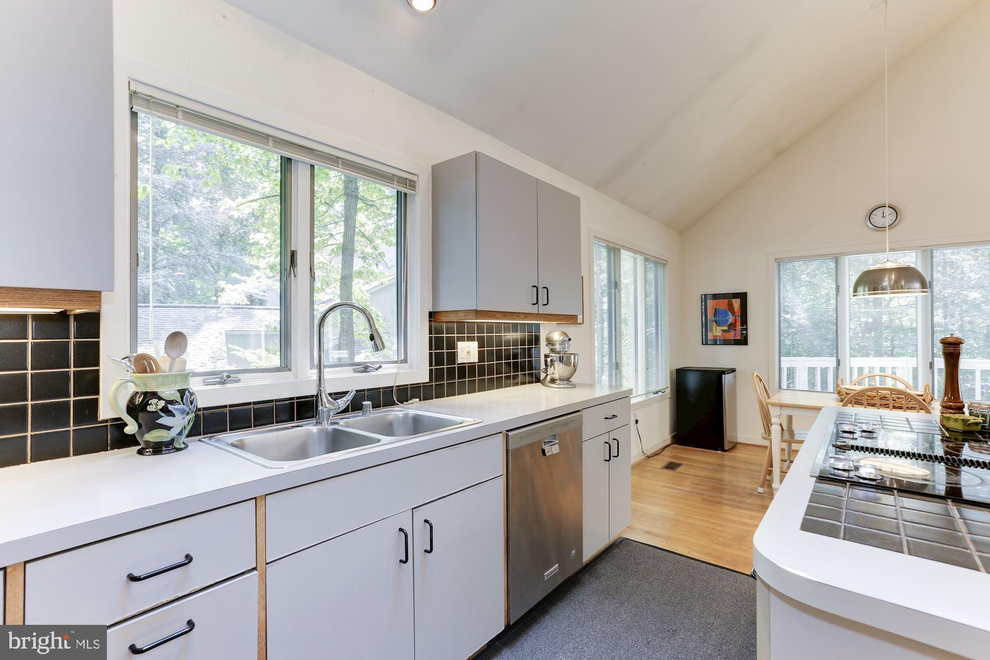 11593 Lake Newport Road Reston, VA 20194 - Photo 50 of 82