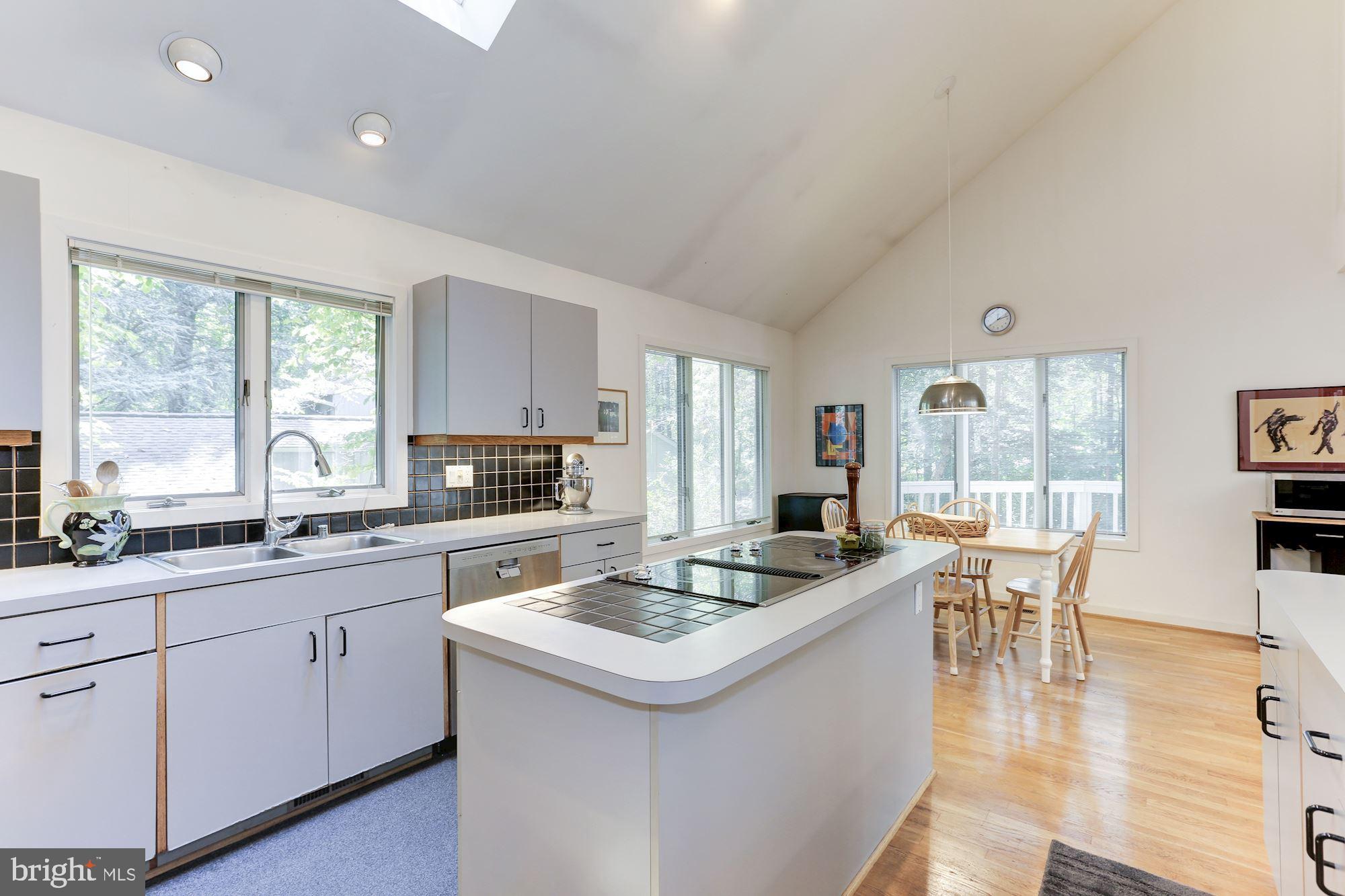 11593 Lake Newport Road Reston, VA 20194 - Photo 52 of 82
