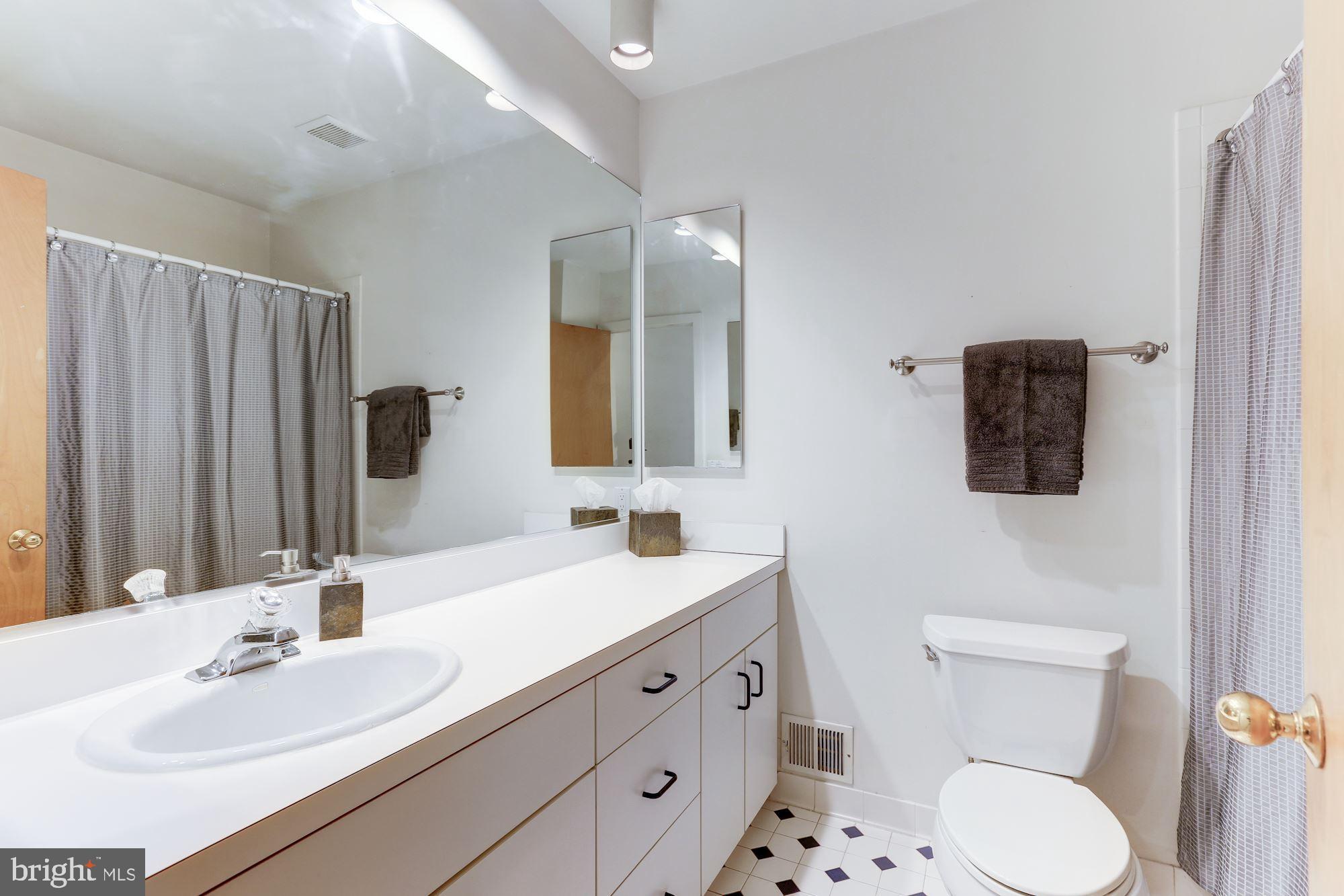11593 Lake Newport Road Reston, VA 20194 - Photo 61 of 82