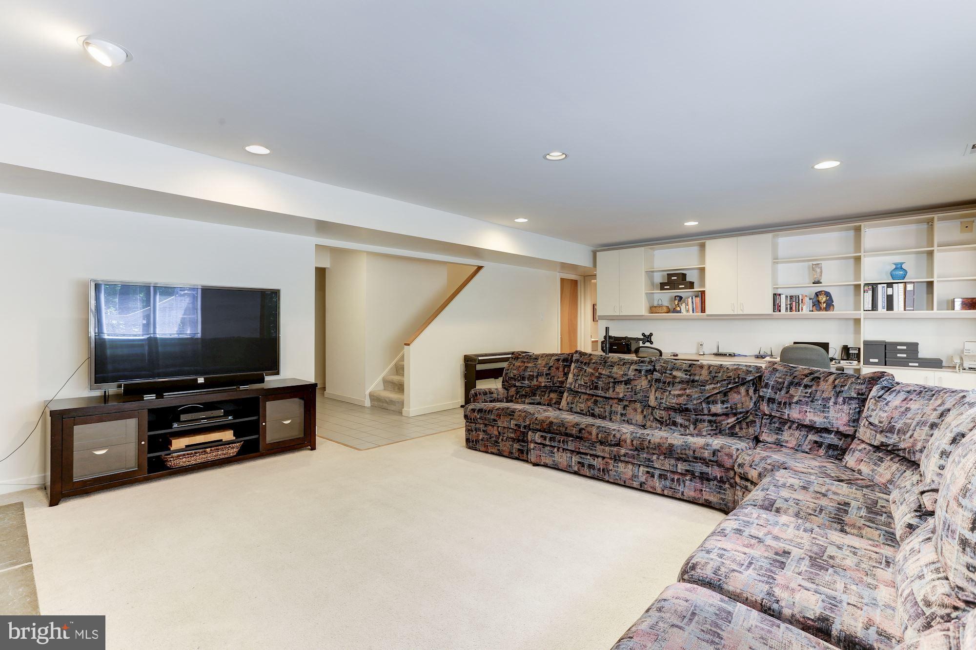 11593 Lake Newport Road Reston, VA 20194 - Photo 69 of 82