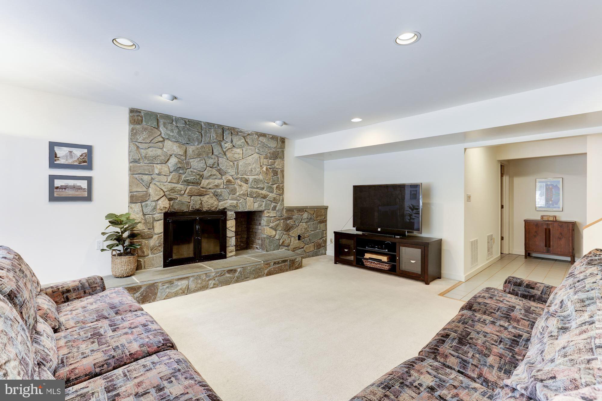 11593 Lake Newport Road Reston, VA 20194 - Photo 72 of 82