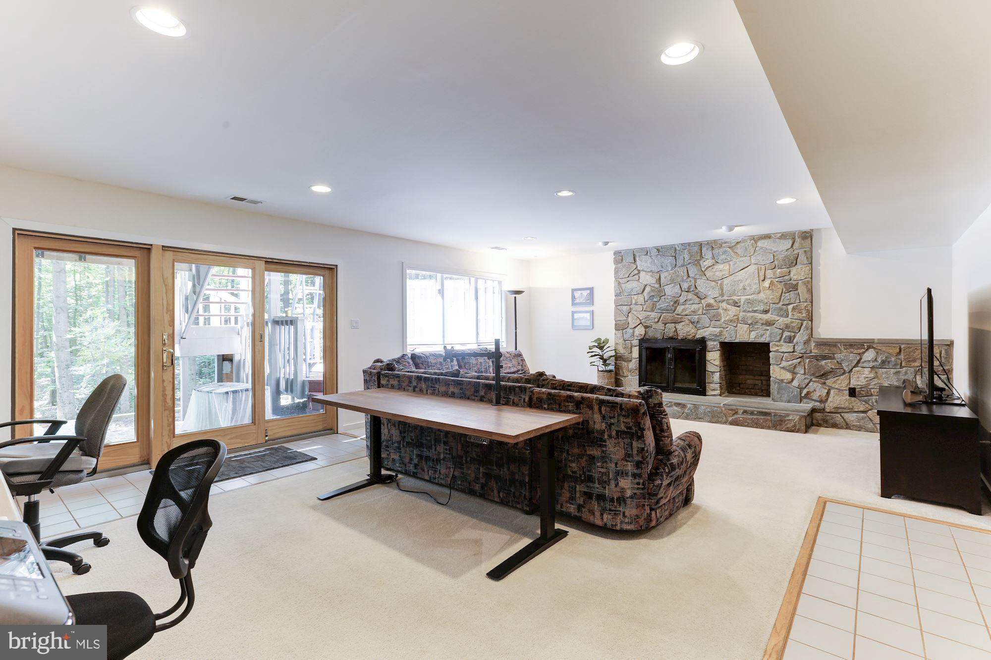 11593 Lake Newport Road Reston, VA 20194 - Photo 73 of 82