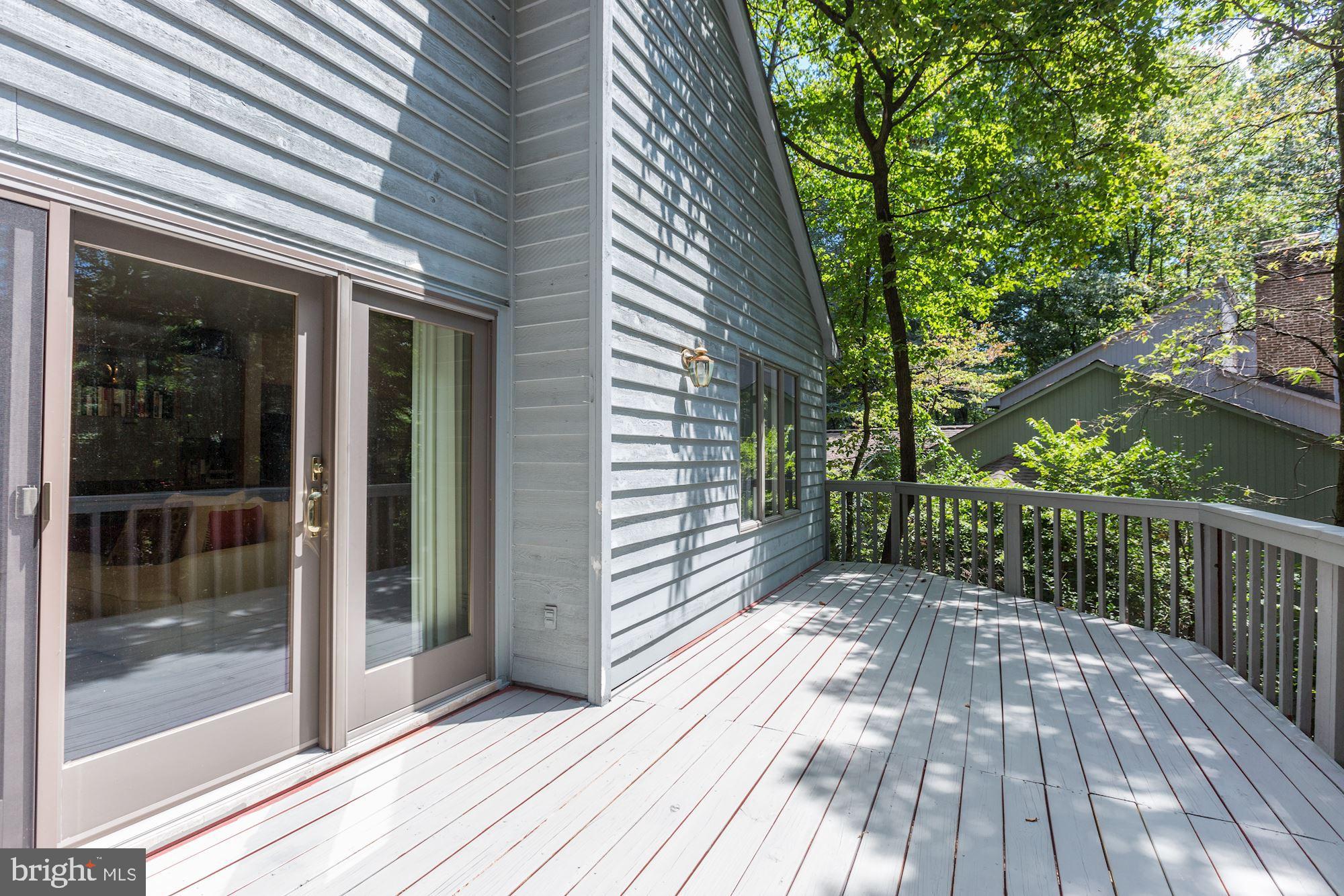 11593 Lake Newport Road Reston, VA 20194 - Photo 80 of 82 Expansive deck off family room