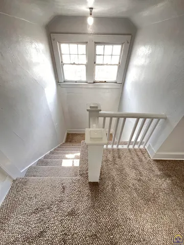 $127,500 | 215 East 8th Avenue, Emporia, KS 66801