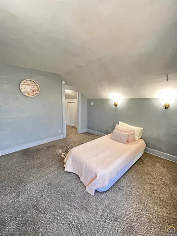 $127,500 | 215 East 8th Avenue, Emporia, KS 66801