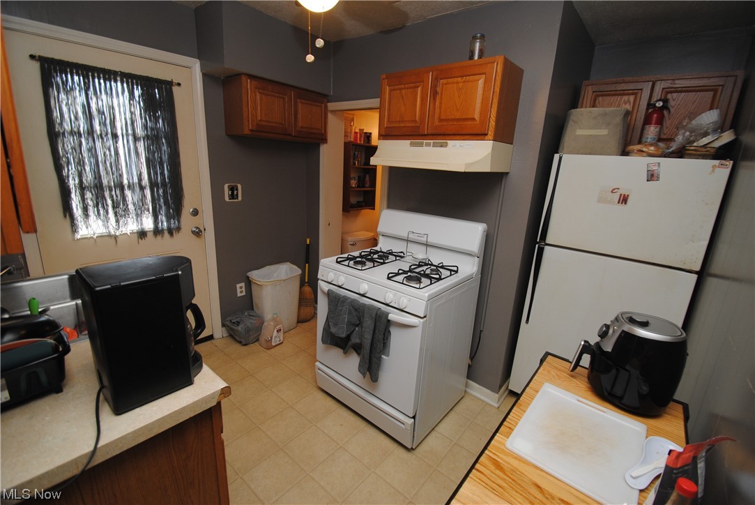 22449 Sprague Road Strongsville, OH 44149 - Photo 5 of 32 2 bedroom unit