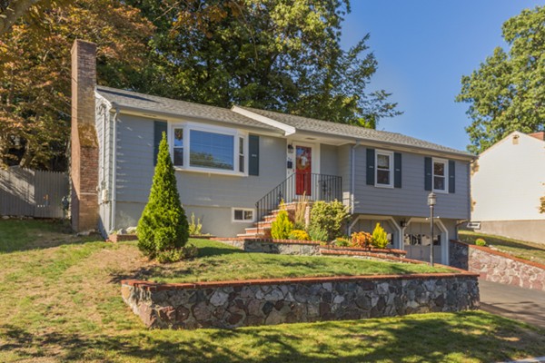 164 Boston Rock Road Melrose, MA 02176 - Photo 3 of 30 Gallery Image 3