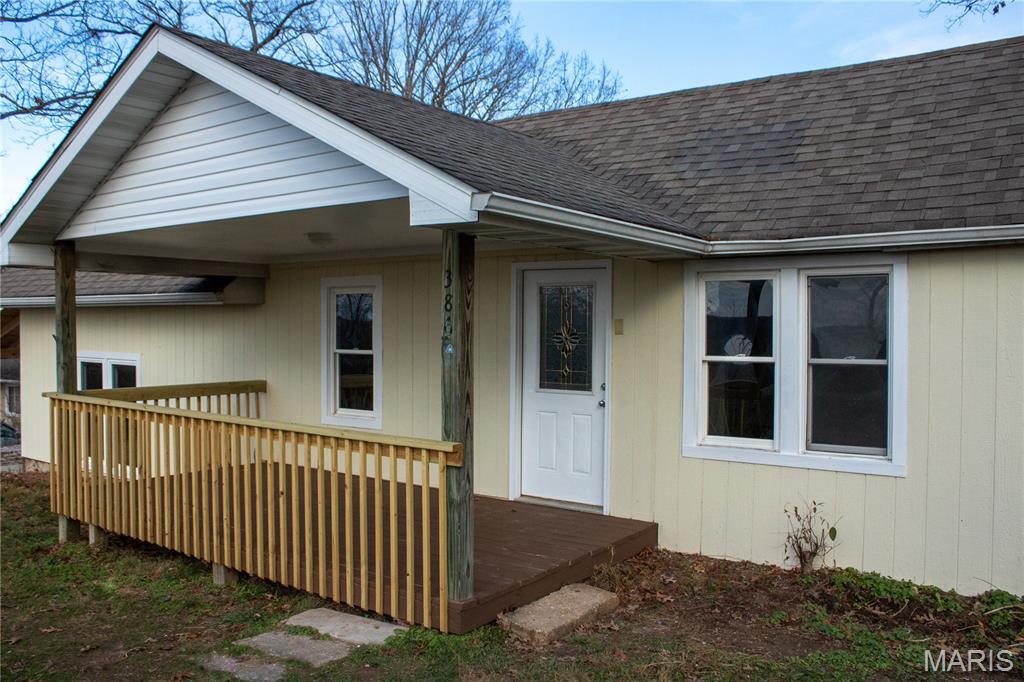 386 Birds Nest Road Steelville, MO 65565 - Photo 2 of 12