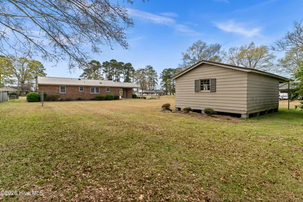 $219,900 | 129 Pineland Avenue, Mount Olive, NC 28365