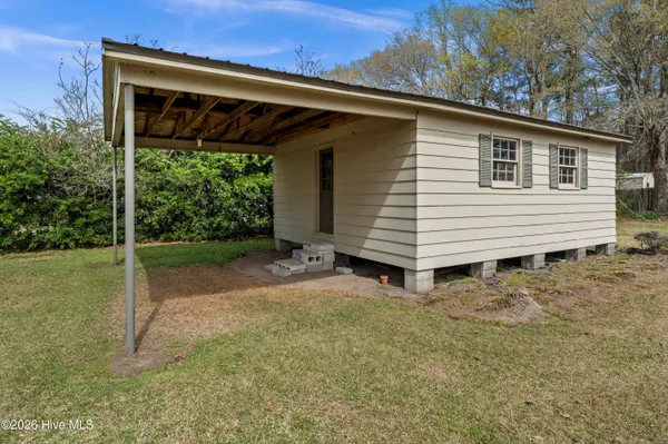 $219,900 | 129 Pineland Avenue, Mount Olive, NC 28365