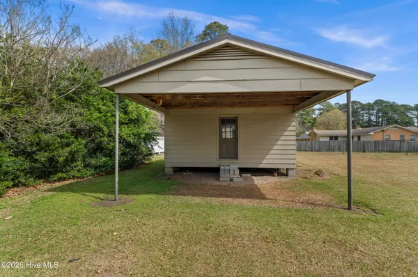 $219,900 | 129 Pineland Avenue, Mount Olive, NC 28365