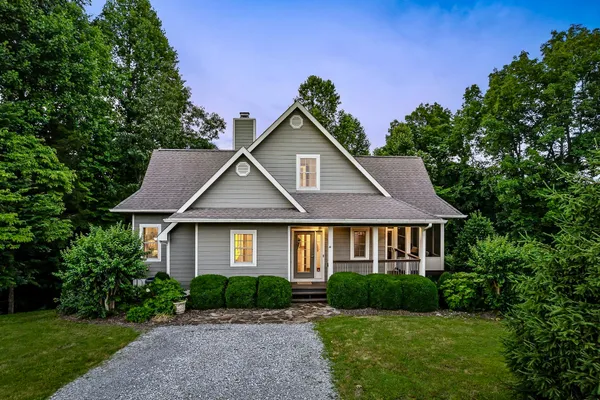 $575,000 | 195 Summer Breeze Drive, Smithville, TN 37166