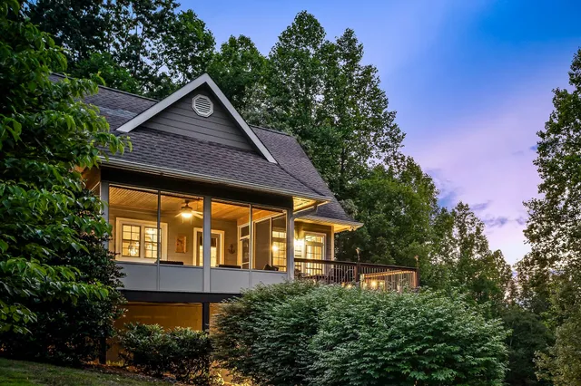 $585,000 | 195 Summer Breeze Drive, Smithville, TN 37166