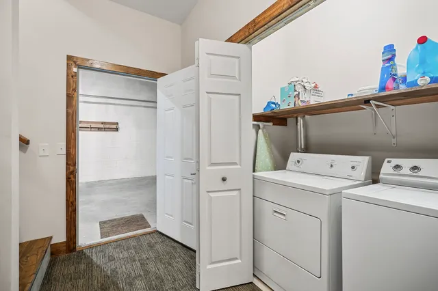 $585,000 | 195 Summer Breeze Drive, Smithville, TN 37166