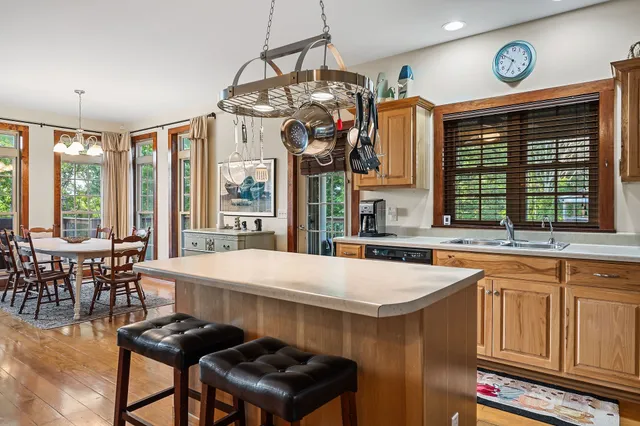 $585,000 | 195 Summer Breeze Drive, Smithville, TN 37166