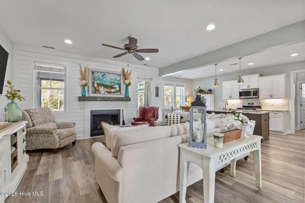 $719,000 | 422 Lanyard Drive, Newport, NC 28570
