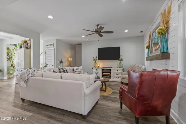 $719,000 | 422 Lanyard Drive, Newport, NC 28570