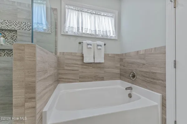 $719,000 | 422 Lanyard Drive, Newport, NC 28570